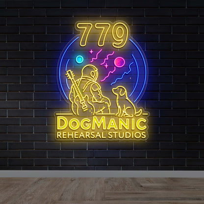 779 DogManic - Premium Neon Artwork