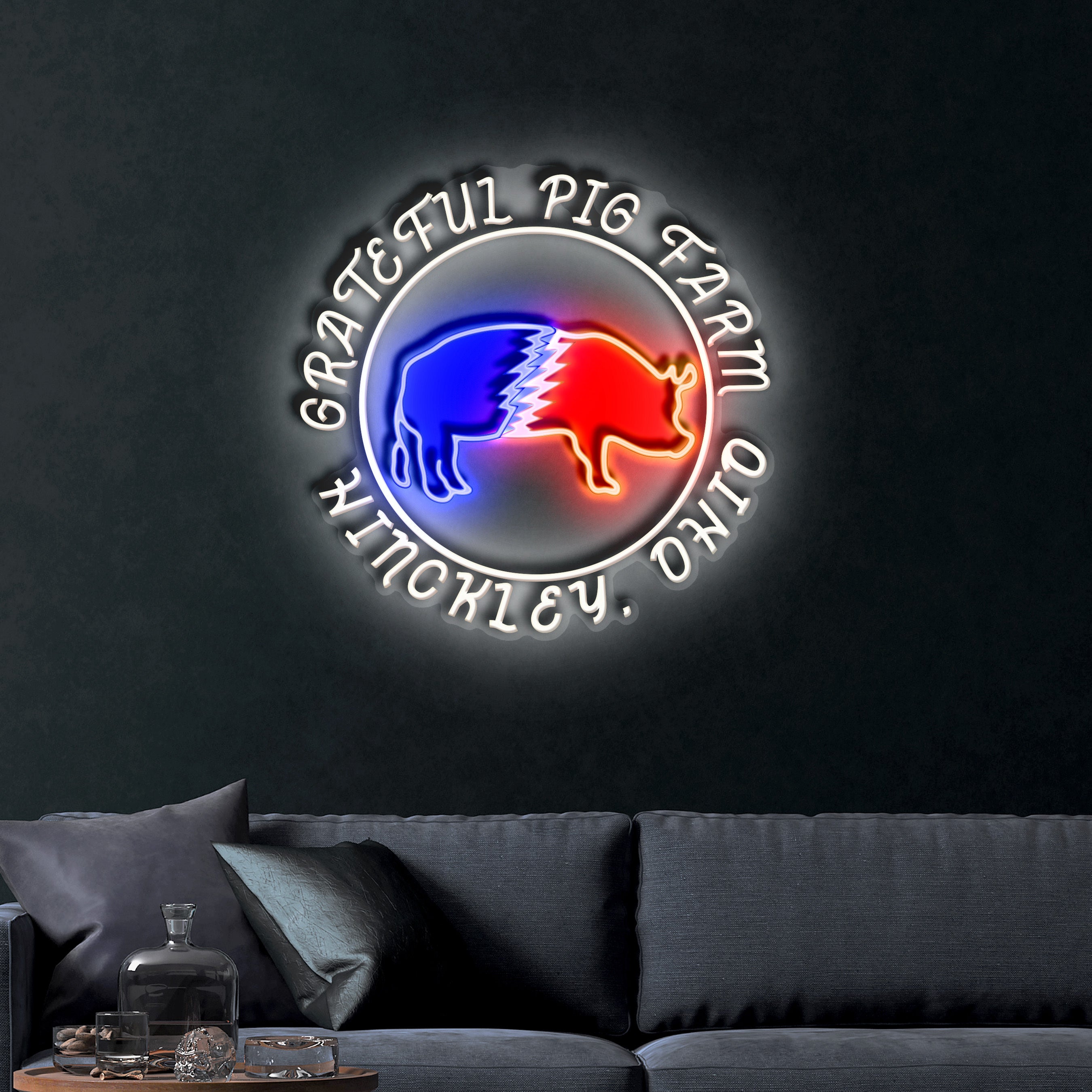 Grateful Pig Farm – Premium Neon Artwork