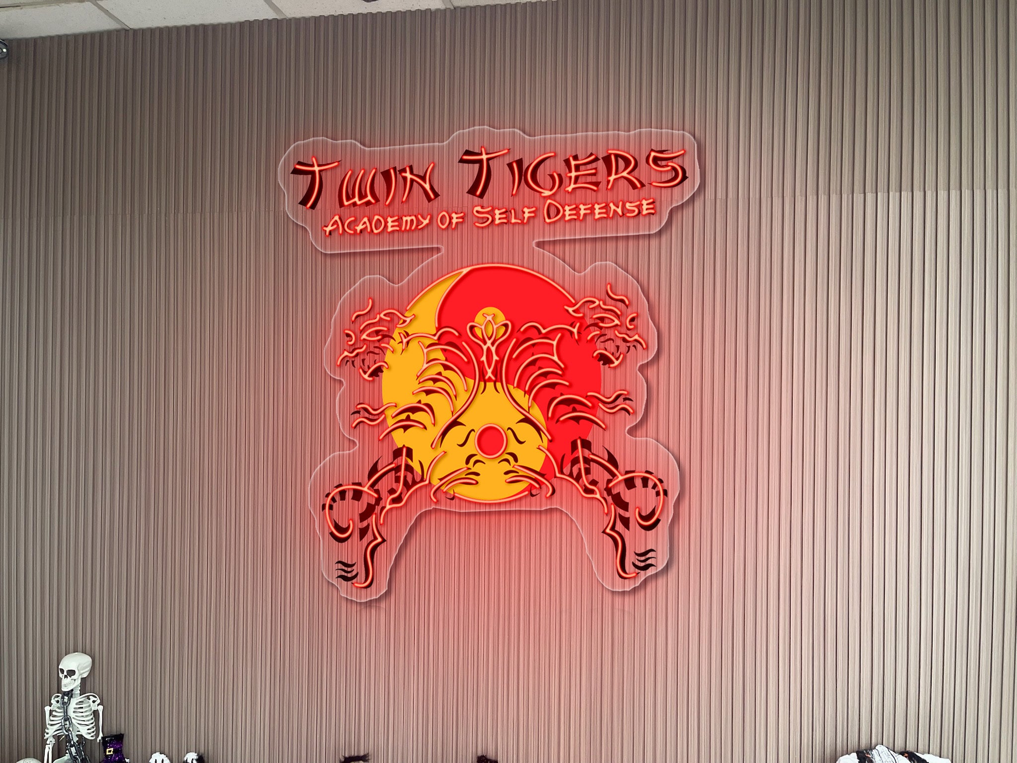 Twin Tigers - Premium Neon Artwork